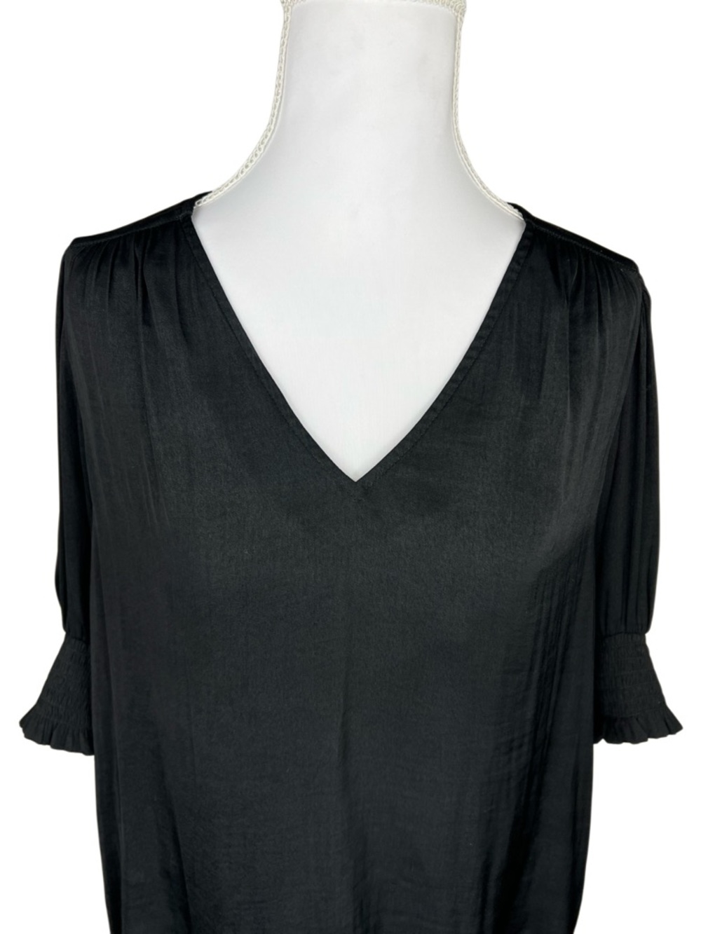 Maison d’Amélie Paris Black V-Neck Blouse Size Medium Smocked Sleeve Top - Picture 4 of 7